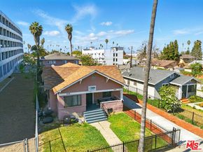925 W 84th Street, Los Angeles CA 90044
