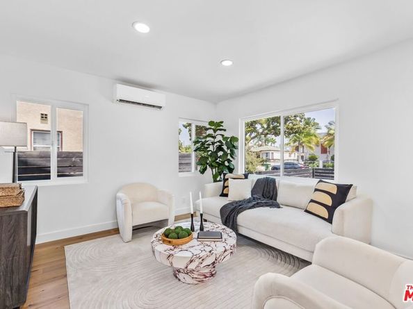 3032 La Clede Avenue, Los Angeles CA 90039