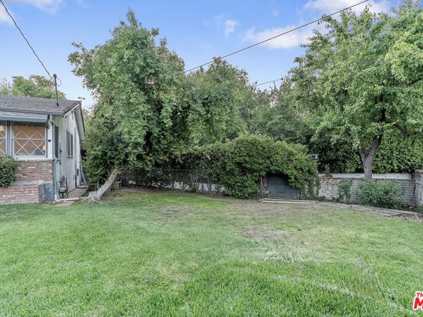 4835 Corbin Avenue, Tarzana CA 91356