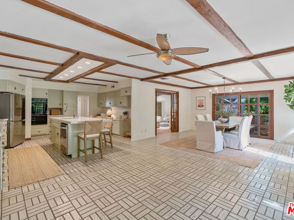 4835 Corbin Avenue, Tarzana CA 91356