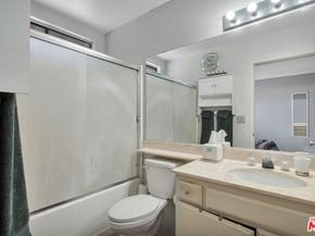 10220 De Soto Avenue 24, Chatsworth CA 91311