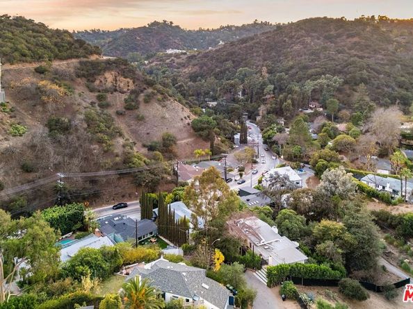2785 Laurel Canyon Place, Los Angeles CA 90046