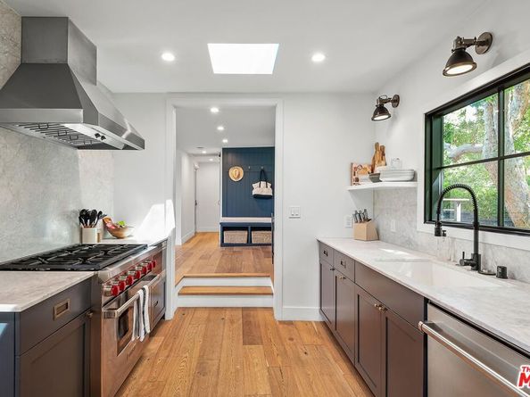 2785 Laurel Canyon Place, Los Angeles CA 90046