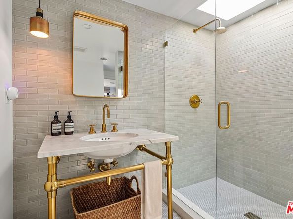 2785 Laurel Canyon Place, Los Angeles CA 90046