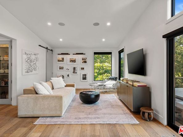 2785 Laurel Canyon Place, Los Angeles CA 90046