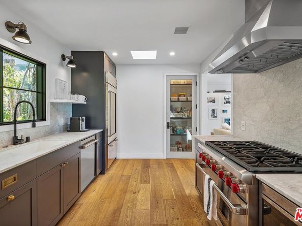 2785 Laurel Canyon Place, Los Angeles CA 90046