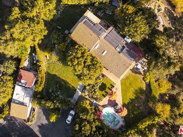 22068 Topanga School Road, Topanga CA 90290