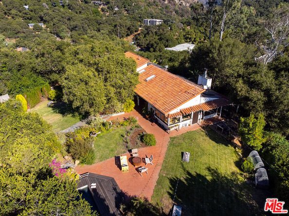 22068 Topanga School Road, Topanga CA 90290