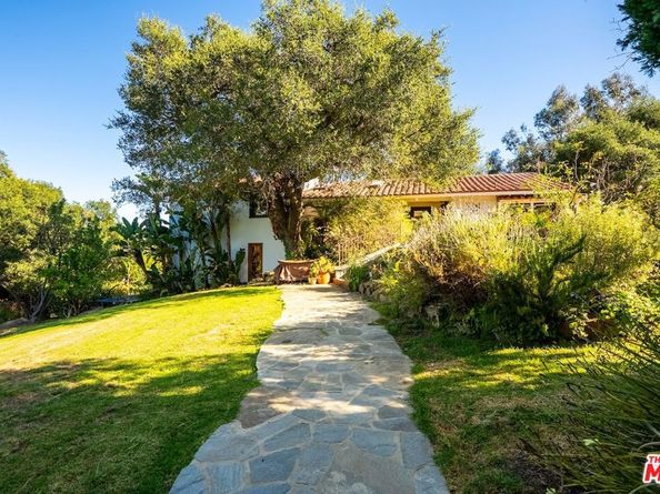 22068 Topanga School Road, Topanga CA 90290