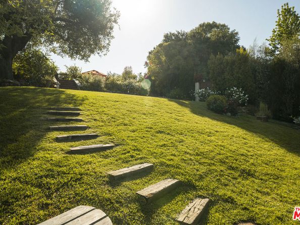 22068 Topanga School Road, Topanga CA 90290