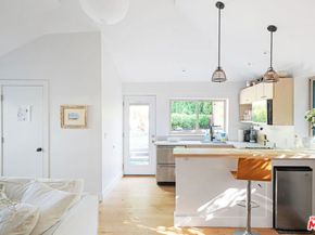 22068 Topanga School Road, Topanga CA 90290