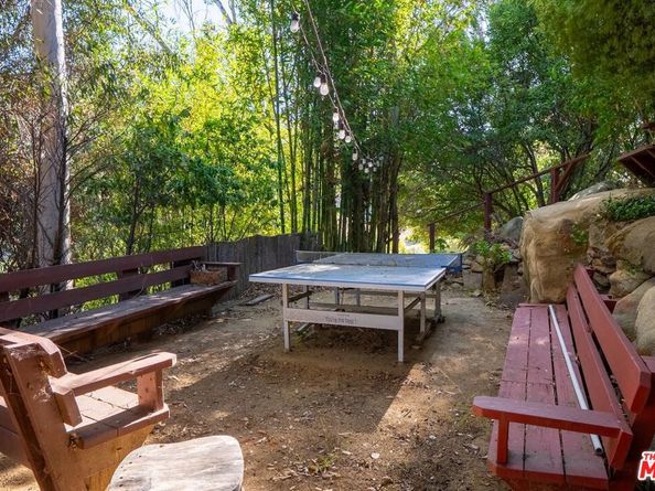 22068 Topanga School Road, Topanga CA 90290