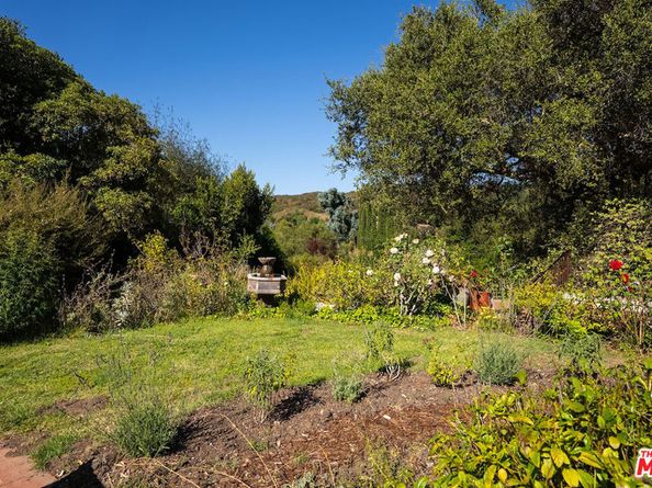 22068 Topanga School Road, Topanga CA 90290