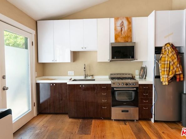 22068 Topanga School Road, Topanga CA 90290