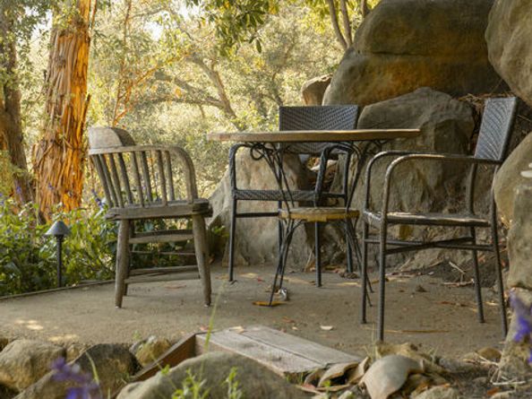 22068 Topanga School Road, Topanga CA 90290