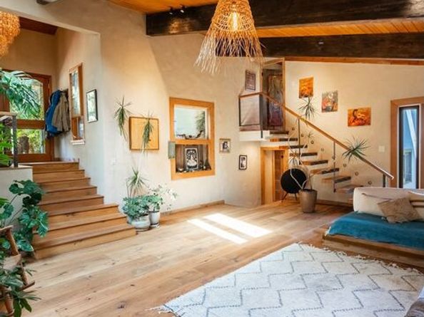 22068 Topanga School Road, Topanga CA 90290