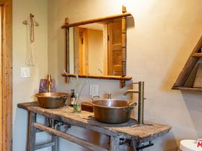 22068 Topanga School Road, Topanga CA 90290