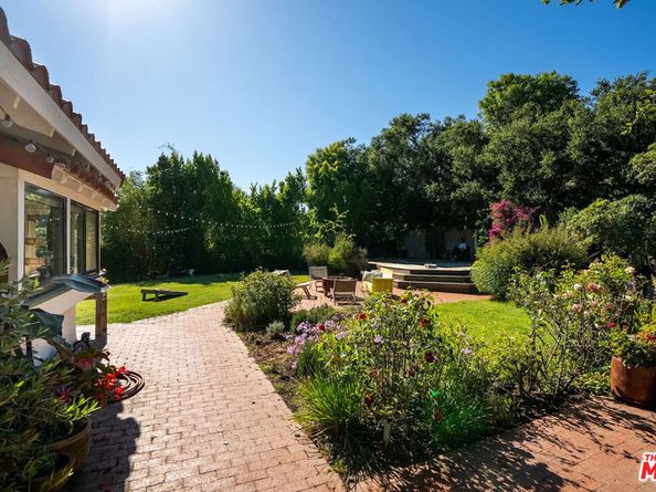 22068 Topanga School Road, Topanga CA 90290