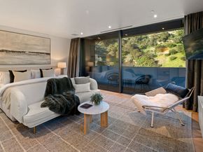 2341 Gloaming Way, Beverly Hills CA 90210