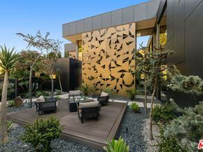 2341 Gloaming Way, Beverly Hills CA 90210