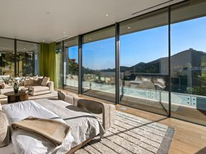 2341 Gloaming Way, Beverly Hills CA 90210