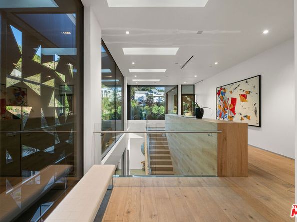 2341 Gloaming Way, Beverly Hills CA 90210