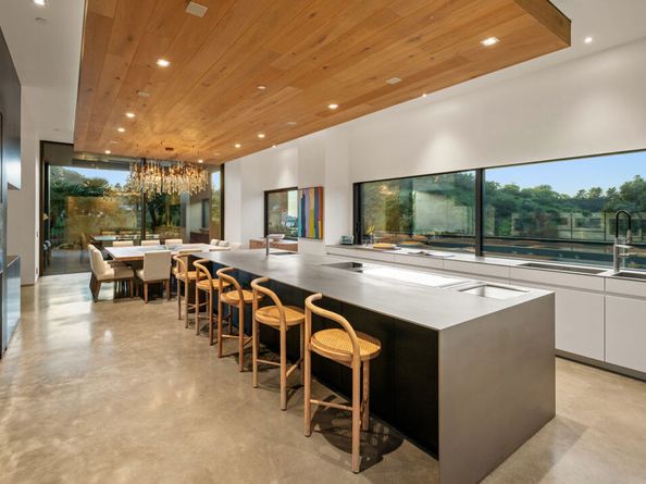 2341 Gloaming Way, Beverly Hills CA 90210