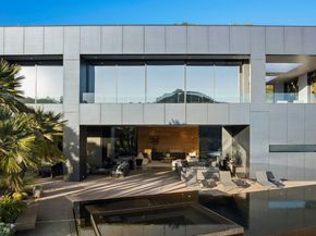 2341 Gloaming Way, Beverly Hills CA 90210