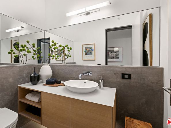 2341 Gloaming Way, Beverly Hills CA 90210