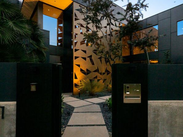 2341 Gloaming Way, Beverly Hills CA 90210