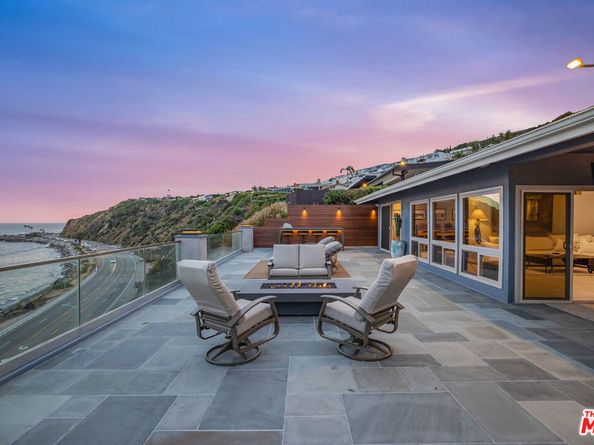 18074 Coastline Drive, Malibu CA 90265