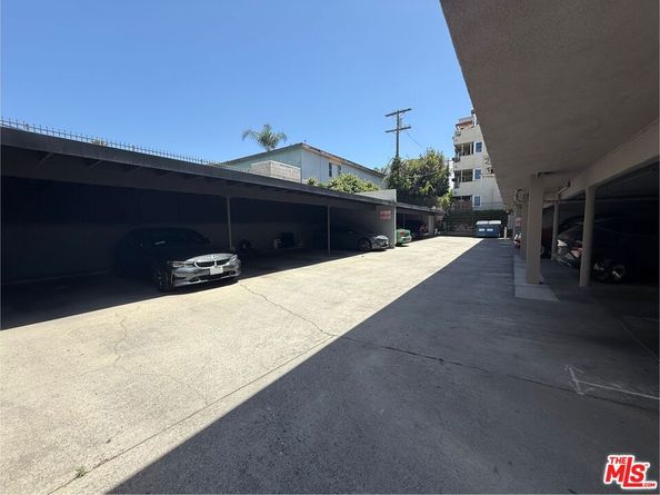 5427 Carlton Way, Los Angeles CA 90027