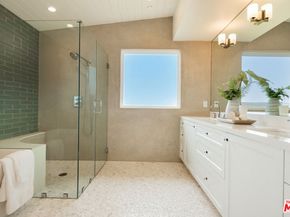 934 1st Street, Manhattan Beach CA 90266