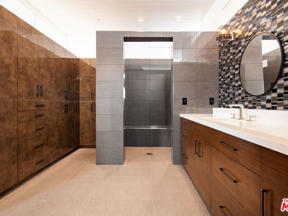 934 1st Street, Manhattan Beach CA 90266