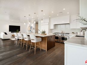 934 1st Street, Manhattan Beach CA 90266