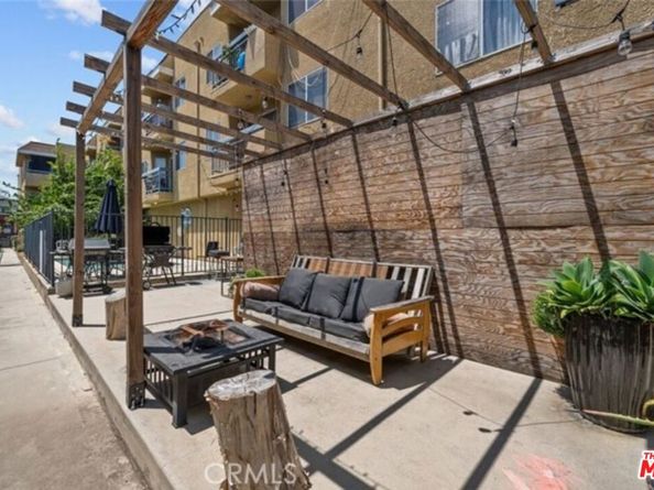 9014 Burnet Avenue 208, North Hills CA 91343