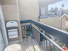 9014 Burnet Avenue 208, North Hills CA 91343