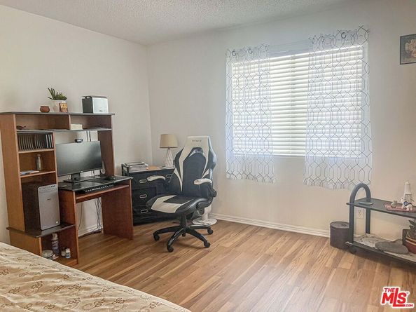 9014 Burnet Avenue 208, North Hills CA 91343