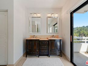 15656 Crownridge Place, Sherman Oaks CA 91403