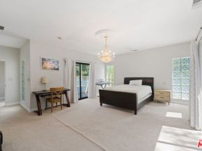 15656 Crownridge Place, Sherman Oaks CA 91403