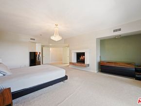 15656 Crownridge Place, Sherman Oaks CA 91403