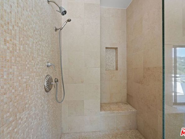 15656 Crownridge Place, Sherman Oaks CA 91403