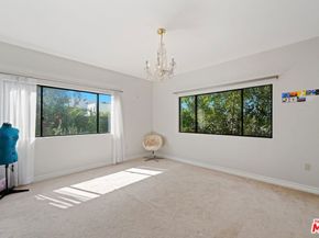 15656 Crownridge Place, Sherman Oaks CA 91403