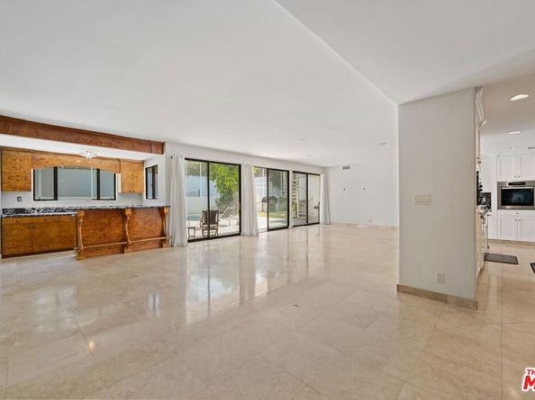 15656 Crownridge Place, Sherman Oaks CA 91403