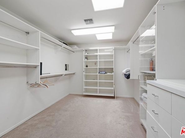 15656 Crownridge Place, Sherman Oaks CA 91403