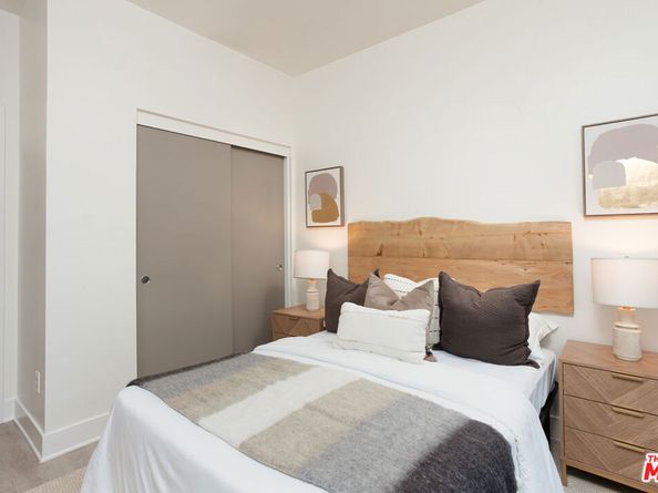 6067 W Studio Court, Los Angeles CA 90038