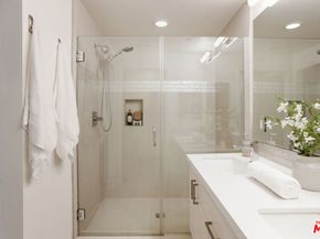 6067 W Studio Court, Los Angeles CA 90038