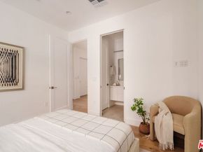1245 N Formosa Avenue B, West Hollywood CA 90046