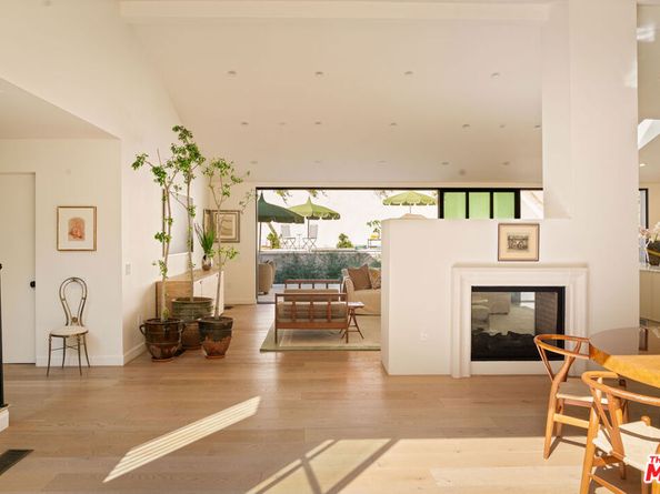 3640 Mandeville Canyon Road, Los Angeles CA 90049