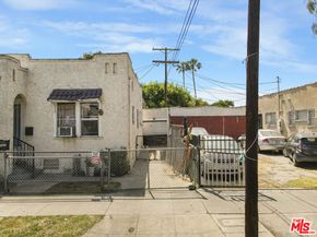 2001 Browning Boulevard, Los Angeles CA 90062